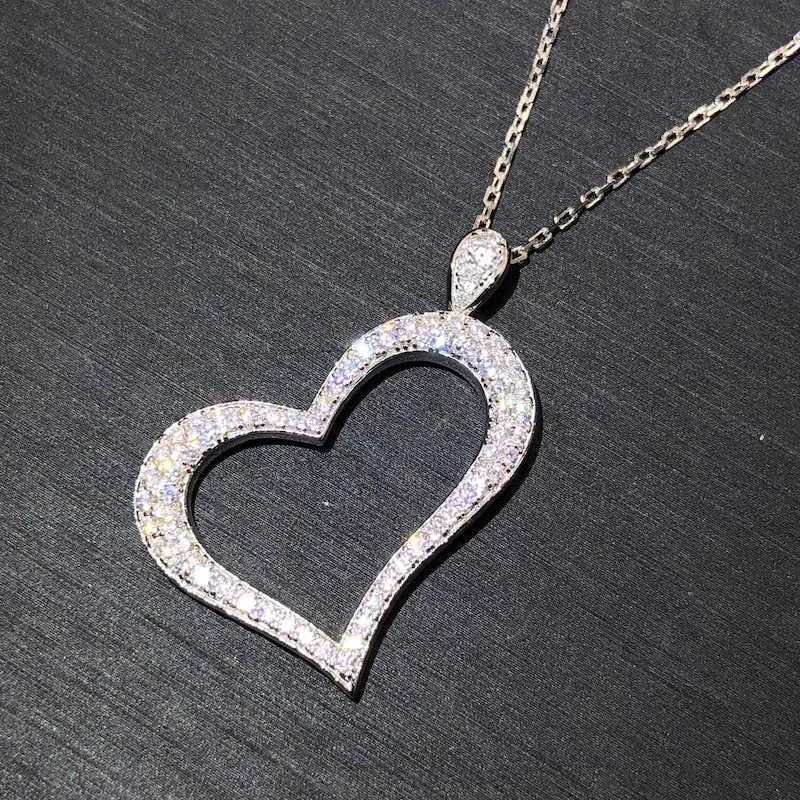 Huitan Heart ShAPed Women Pendant Necklace Aesthetic Wedding Engagement TrenDY AccESSories with Shiny CZ Party Jewelry M251216