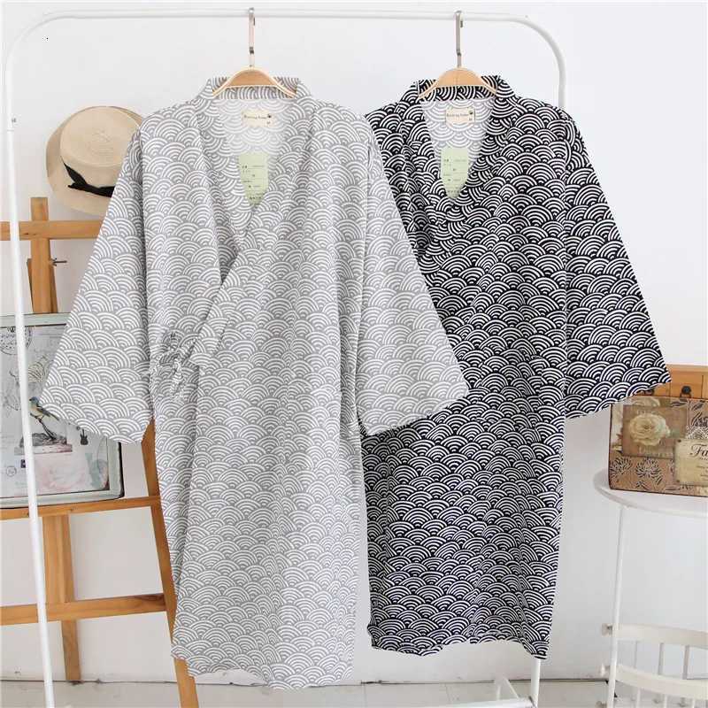 2025 New Mens 100 Cotton Gauze Cotton Robe Loose Thin Yukata Japanese Kimono Pajamas Mens Hooded Robe V-Neck Pajamas Bathrobe C251216