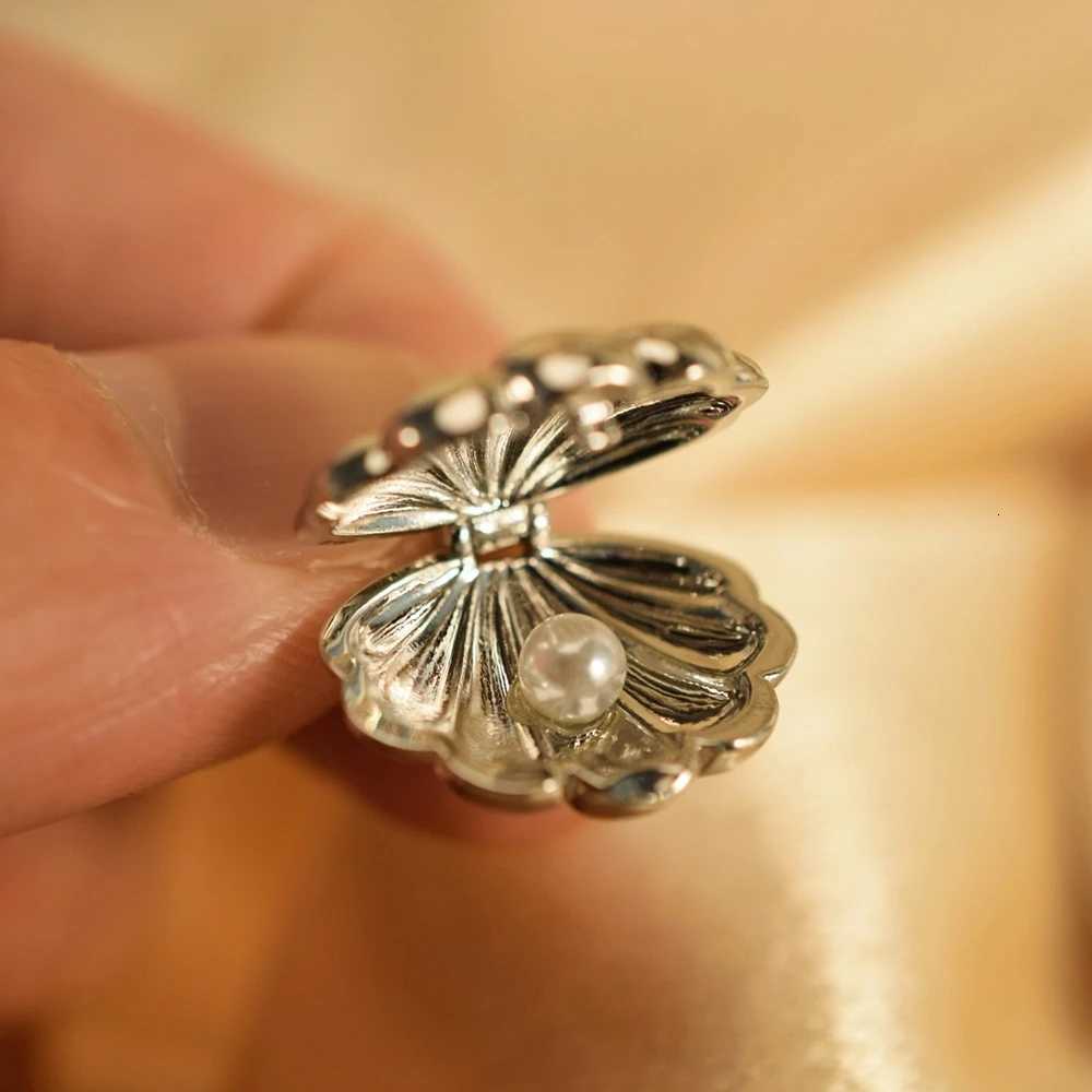 Shell Locket Pendant Necklaces Trendy Shell Photo Frame Pendant Necklace Photo Locket Shell Pendant Shell Necklaces for Women M251216