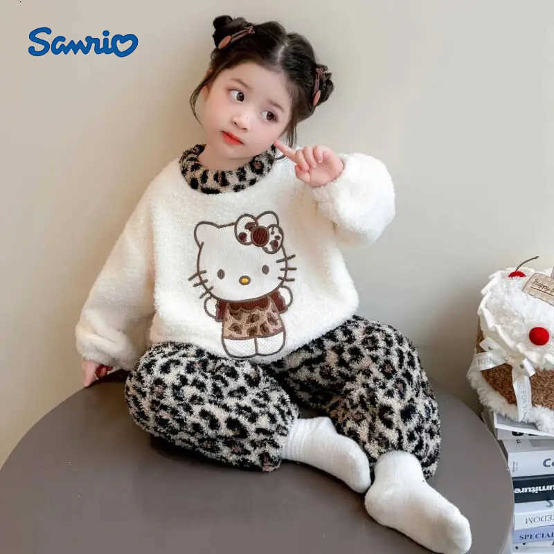 Sanrio Hello Kitty Winter Pajamas Two-Piece Set Girl Thicken Pullover Tops Pants Child Kawaii Anime Cartoon New Casual Homewear H251216