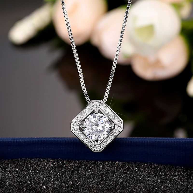 Huitan Classic Sqaure Pendant Necklace with Brilliant Cubic Zirconia for Women Simple Luxury Female Wedding Necklace Hot Jewelry M251216