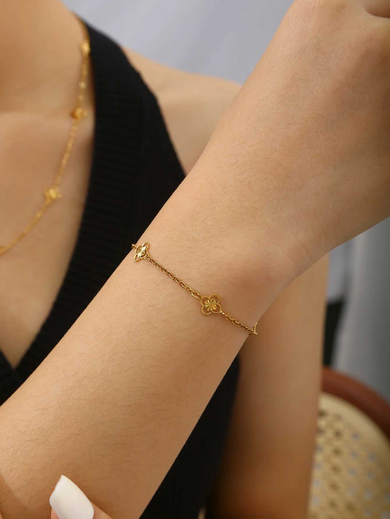 1 Piece/1 Set Elegant Charm Light Luxury Delicate StainlESS Steel Polished Small Flower Necklace And Set For Women M251216