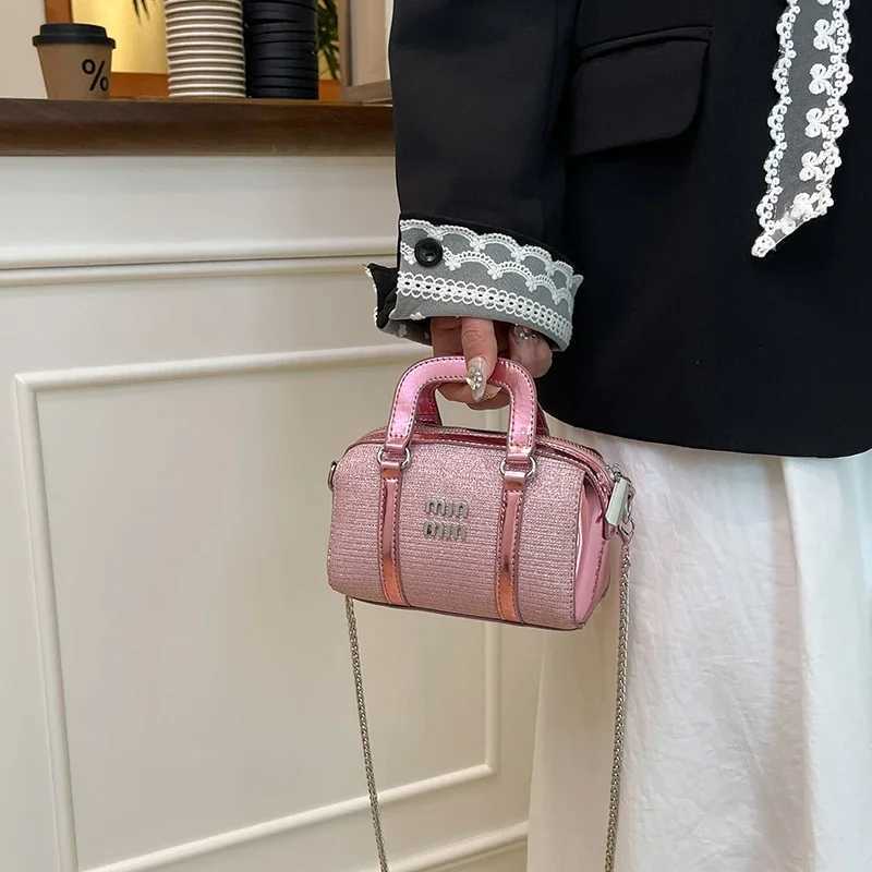 Elegant Womens Leather Crossbody Bag Designer Shoulder Handbag Tote Purse Classic Ladies M251216