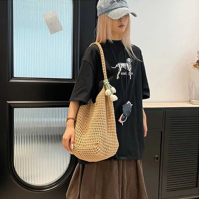 Trendy Sweet Crochet Shoulder Bag with Tulip Pendant Leisure Beach Hollow Handbag Women Vacation Casual Woven Totes M251216