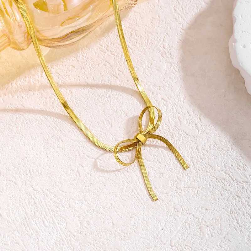 18K Gold Bow Necklace Womens Jewelry for Holiday Gift Without Fade Necklace M251216