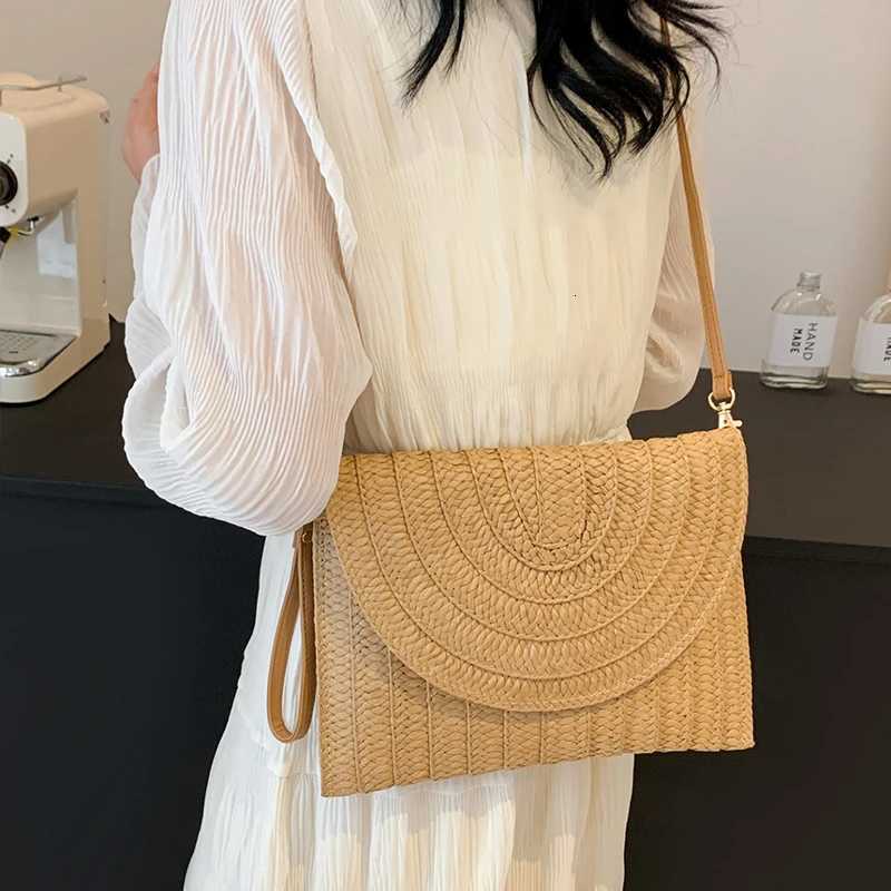Summer Beach Straw Clutch Bag Cute Crossbody Bag for Women Travel Shoulder Bags Purse Ladies Casual Wicker Handbags M251216