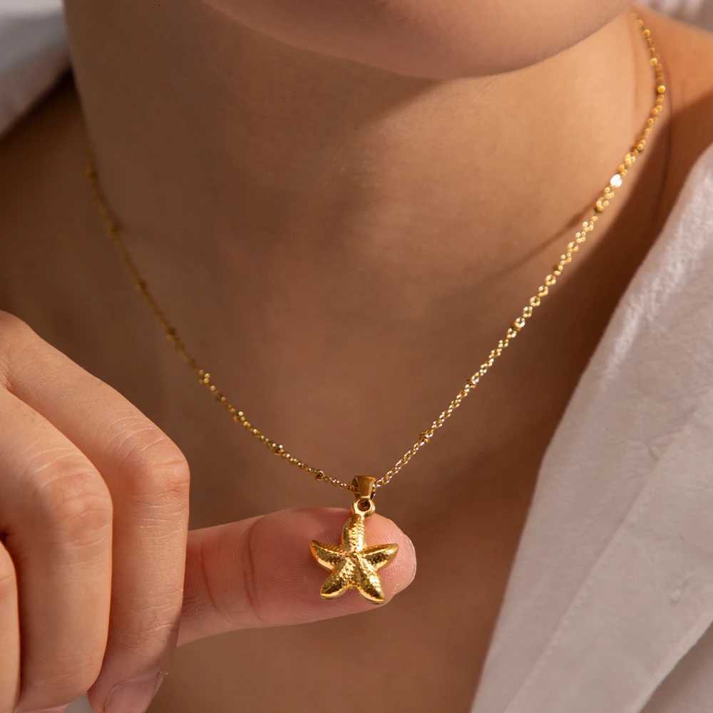 18k Gold Plated Tarnishproof Stainless Steel Seaside Holiday Niche Starfish Pendant Necklace Women Jewelry Light Luxury Chain M251216