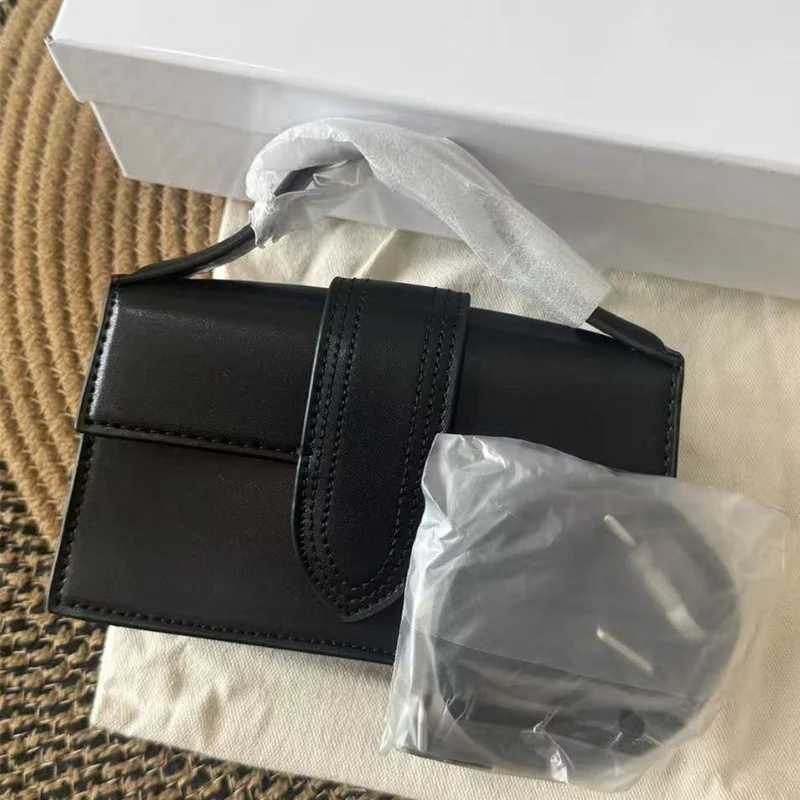 JA French womens niche single-shoulder crossbody bag flip cover texture hand-held crossbody small square bag M251216