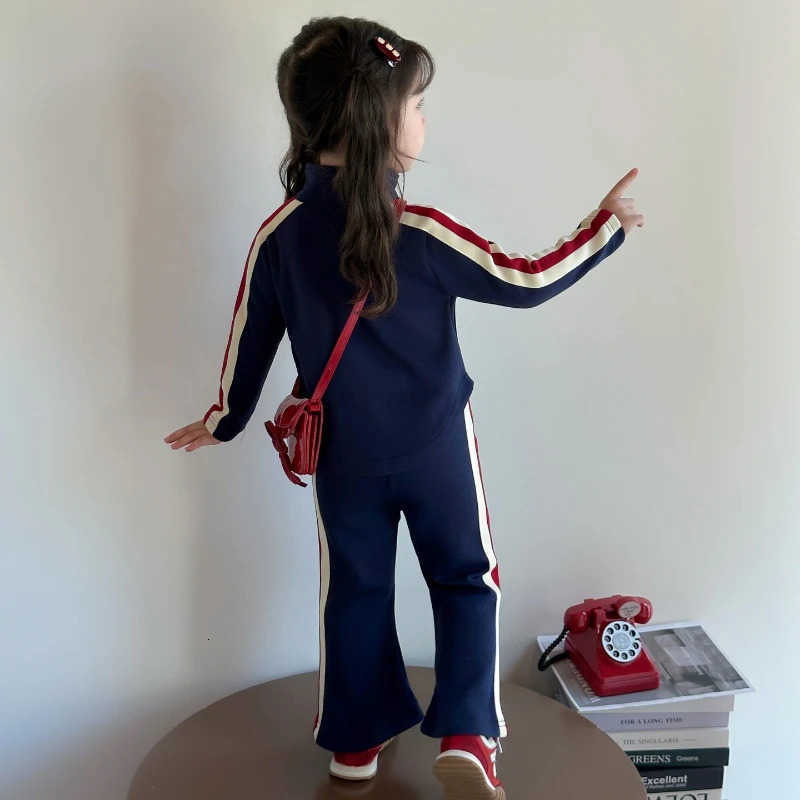 Sanrio Girl Clothes Set Autumn Kid Sweatshirts Pullover Cute Hello Kitty Zipped Top Striped Pants 2pcs Suit Children Sweet Tracksuits H251216