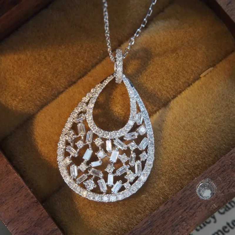Huitan Gorgeous Waterdrop Shaped Pendant Necklace Full with Cubic Zirconia Bling Bridal Wedding Necklace Statement Jewelry M251216