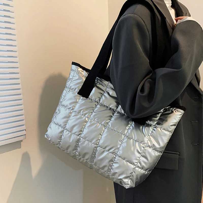 Space Pad Cotton Tote Handbags Fashion Winter Quilted Travel Shoulder Bags For Women Large Capacity Waterproof Shopping Purse M251216