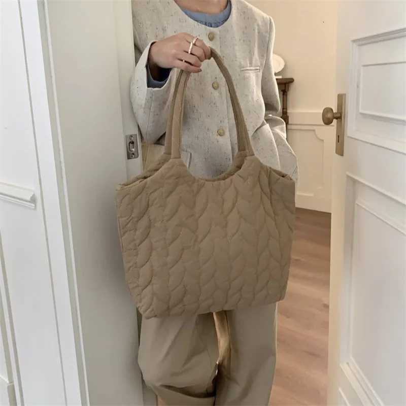 AutumnWinter Women Puffy Padded Shoulder Bag Large Capacity New Handbag Solid Quilted Tote Bag Embroidered Thread Shopper Bag M251216