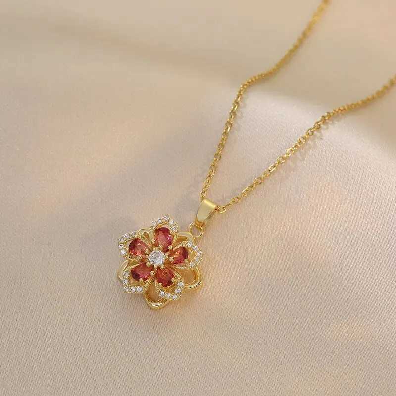 Light Luxury Spin Zircon Flower Pendant Necklace for Women Gold Color Quality High Sense Chain Necklaces Party Jewelry Gifts M251216
