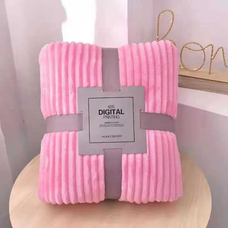 2025 New Soft Coral Fleece Blanket On The Sofa Thickened Winter Bed Blanket Warm Stitch Fluffy Bedspread Plaid Sofa Bedroom H251216 - view 5