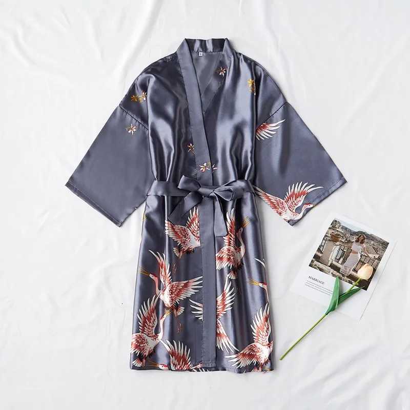 Fashion Satin Robe Female Bathrobe Sexy peignoir femme Silk Kimono Bride Dressing gown sleepwear Night Grow For Women C251216