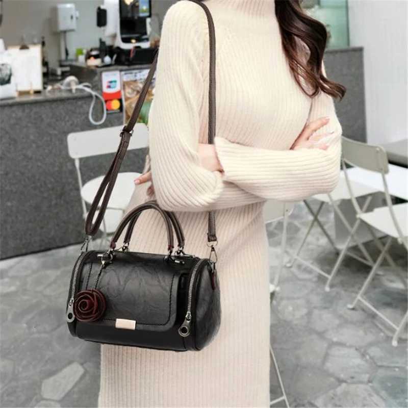 Fashion Women Shoulder Bag with Flower Pendant Ladies Totes Party Purse Boston Handbag Casual Female Messenger Crossbody Bags M251216