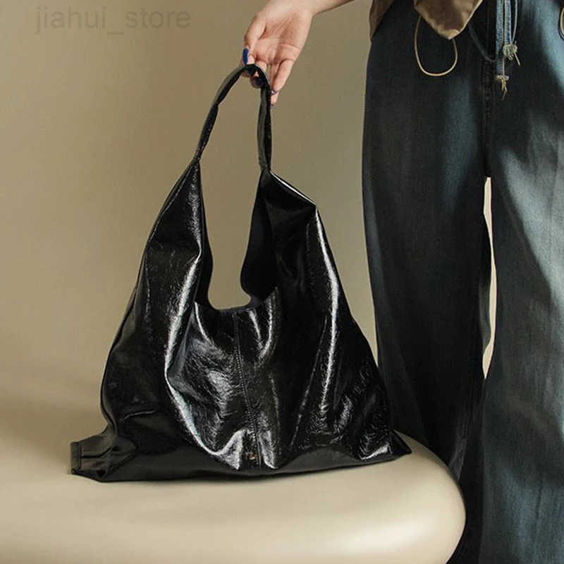 Large Silver Brand Hobo Bag for Women Luxury Designer Leather Trigle Purse Trend Casual Shopper Handbag Solid Color H251216