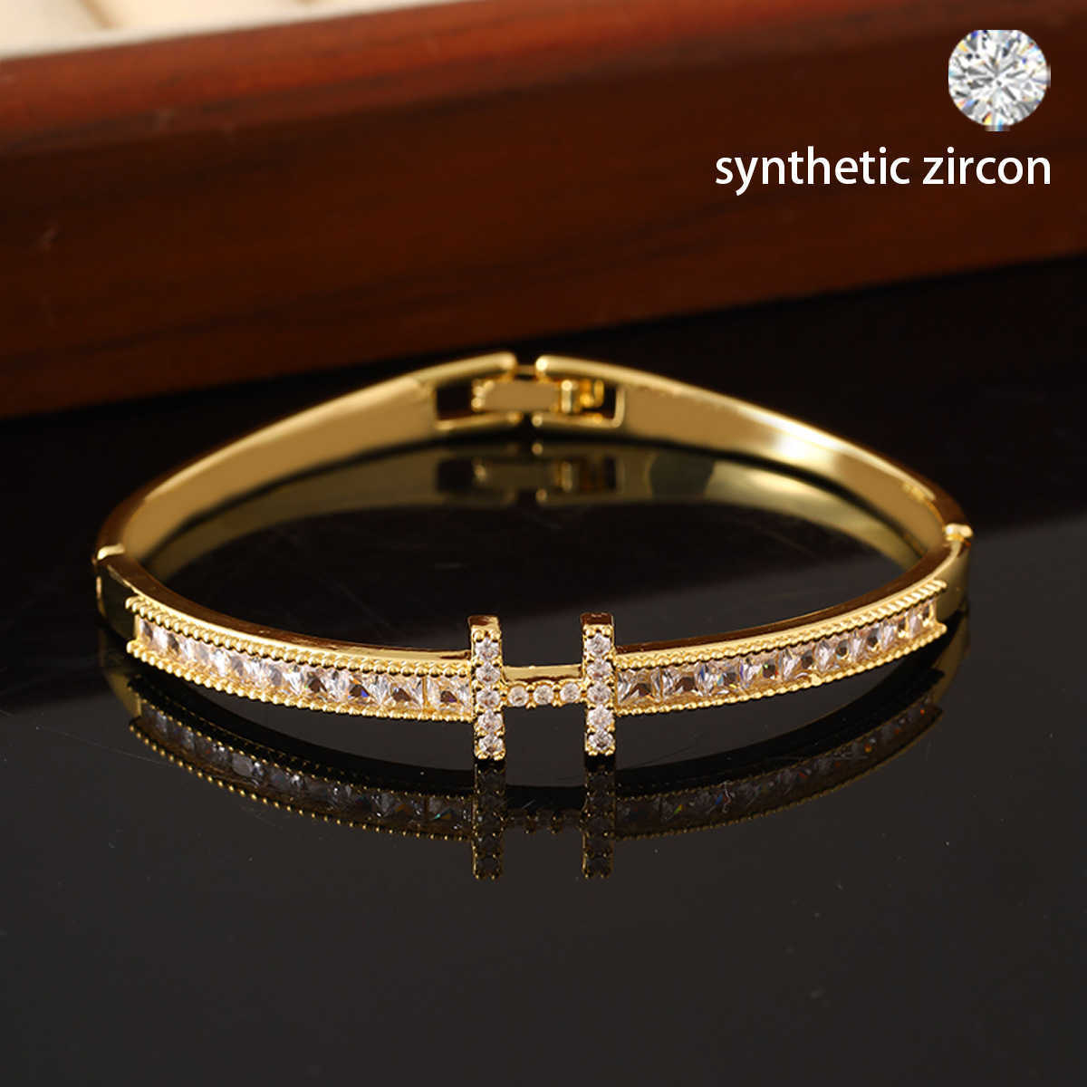Hot-selling fashionable letter-shaped H bracelet with zirconia, light luxury, versatile and high-end, exquisite in style M251216