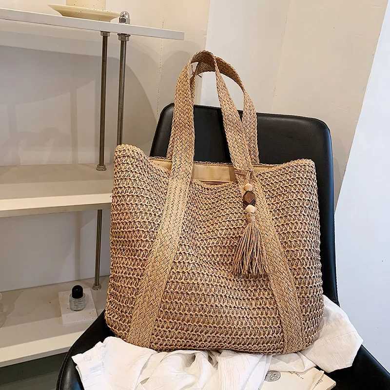 Summer Woven Shoulder Bag Women Beach Bag Female Straw Knitted Handmade Large Capacity Handbag Purse Travel Tassel Shopper Tote M251216