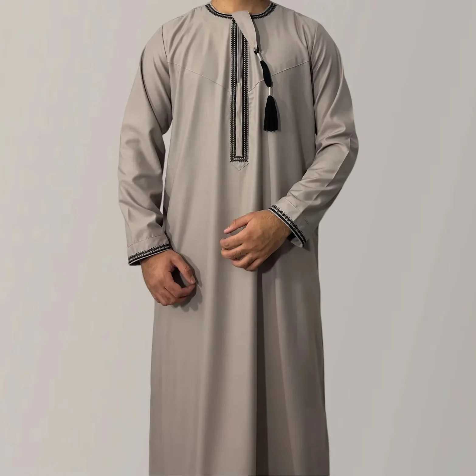 Eid Ramadan Muslim Men Long Robe Round Neck Embroidered Oman Dubai Arabian Saudi Male Jubba Thobe Adults Abayas Islamic Kamis W251216