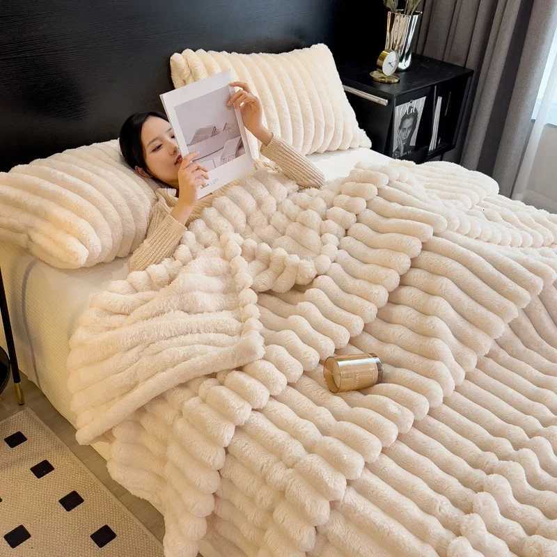Solid Color Thickened Wide Striped Multifunctional Blanket Can Be Used As Bed Sheet Cover Blanket Nap Blanket Pet Blanket H251216 - view 5