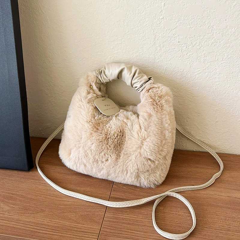 Plush Shoulder Bags for Femme Designer Soft Winter Ladies Clutch Purse Handbag Fashion Female Crossbody Underarm Bag M251216