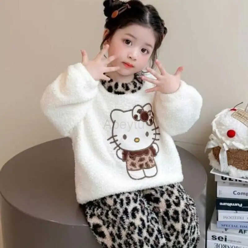 Sanrio Hello Kitty Tops Set Girls Coral Thickened Velvet Cute Winter Home Clothes New Half Side Childrens Pajamas Baby Flannel H251216