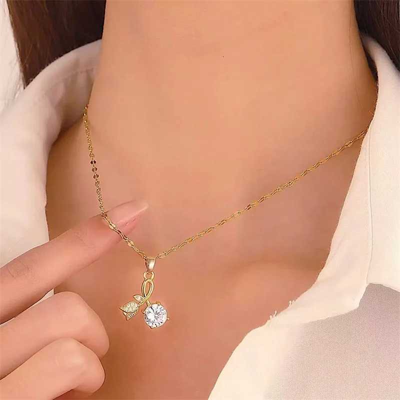 EILIECK 316L Stainless Steel Fashion Chic Cubic Zirconia Flower Pendant Necklace Tarnish Resistant Stylish Neck Chain Jewelry M251216