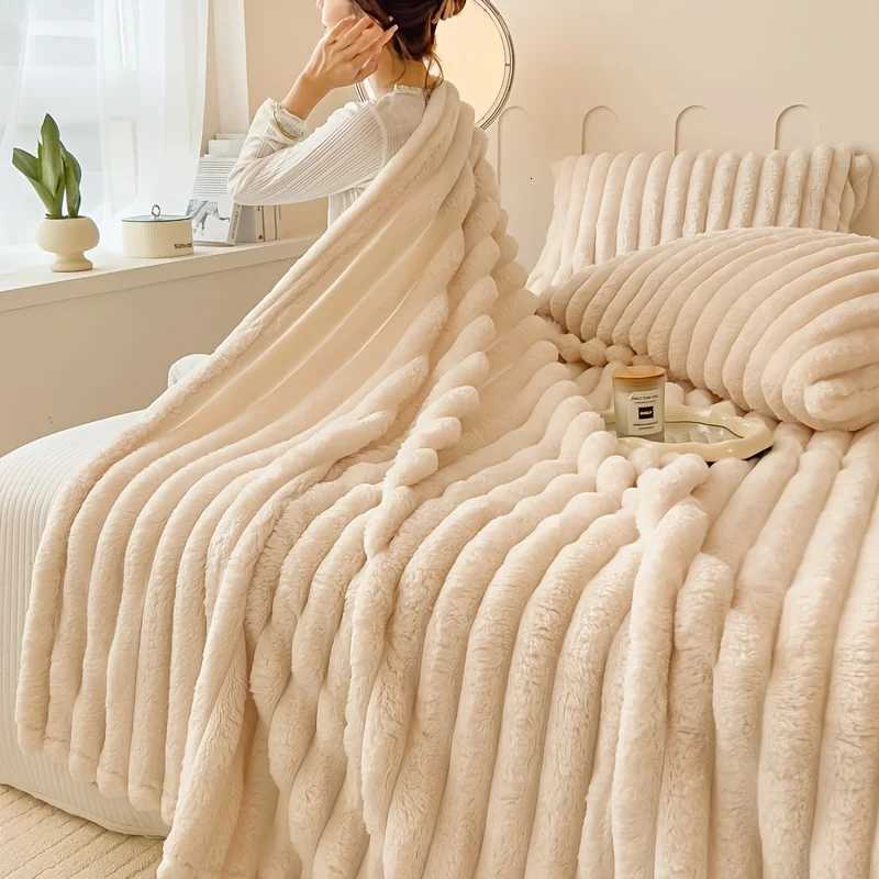 Thickened Wide Striped Flannel Multifunctional Blanket Soft Skin-Friendly Waterproof Bed Sheet Cover Sofa Throw Nap Blanket for H251216 - view 7