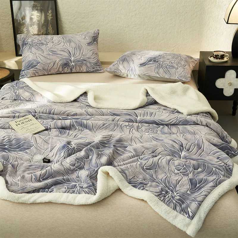 Vintage Printed Double-Layer Thick Blanket Nordic Autumn Winter Warm Lamb Wool Blankets Multifunctional Naked Sleeping Quilt H251216 - view 6