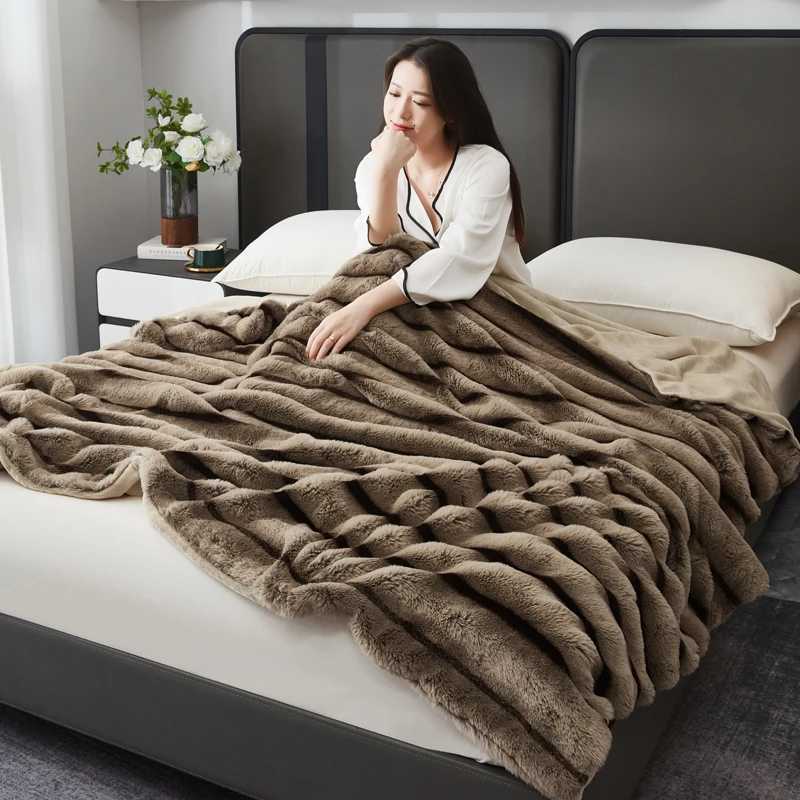 Tuscan Faux Fur Autumn Winter Warmth Blanket High Quality Thick Keep Warm Sofa Blankets for Throw High-end Soft Fluffy Comforter H251216 - view 3