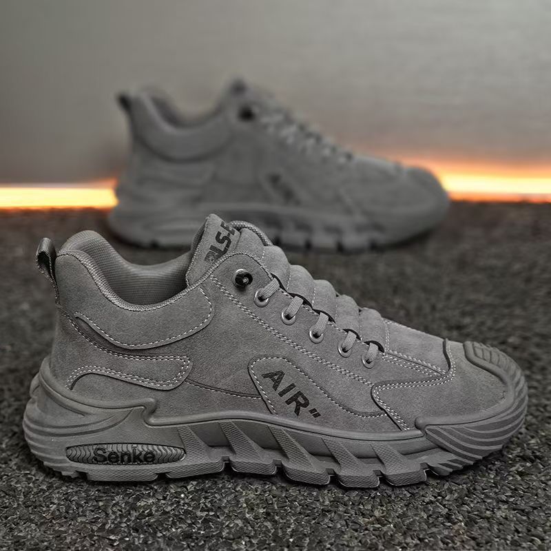 New design Men's Shoes Spring New Men's breathable casual shoes Trendy, versatile and simple sports shoes One foot solid color casual shoes 