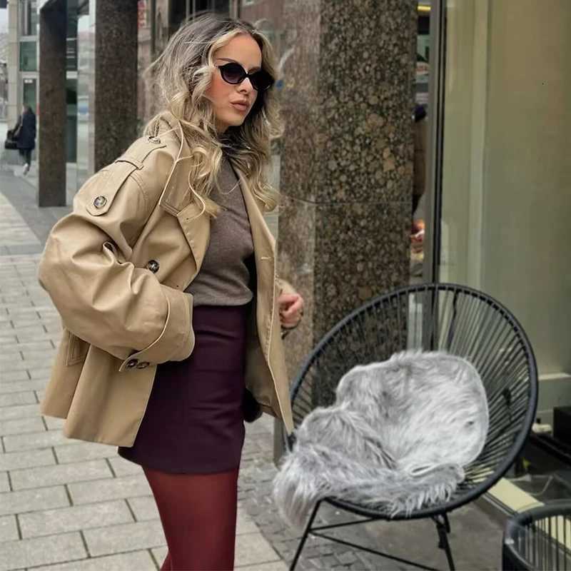 Womens Short Trench Coat Autumn Fashion Double Breasted Long Sleeve Trench Vintage Female Outerwear Chic TopsT251216