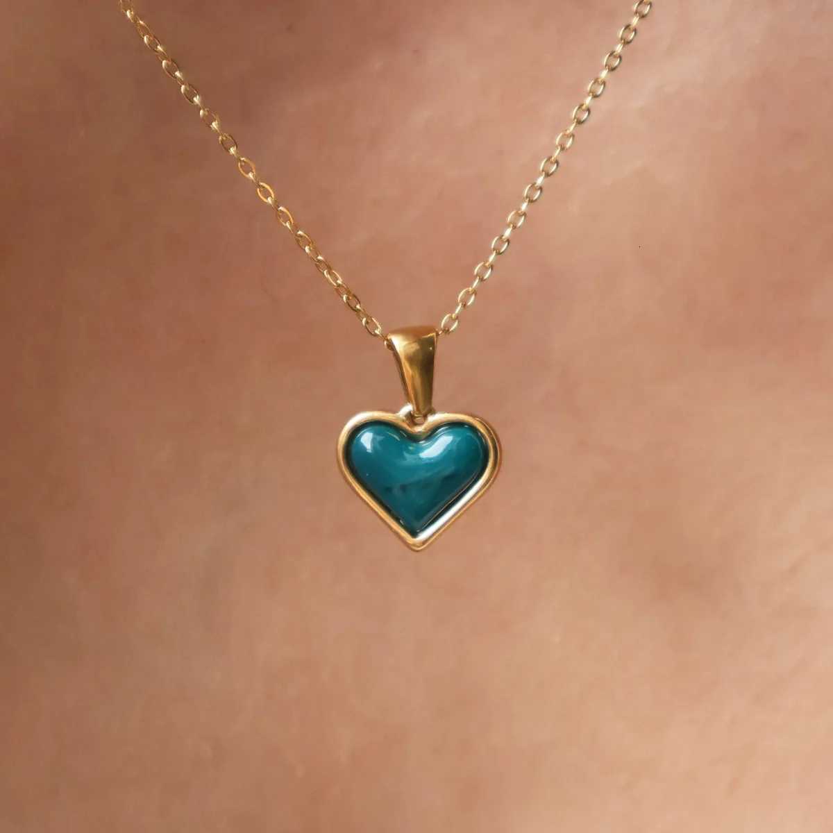 18K Gold Plated Necklace Stainless Steel Heart Enamel Charm Pendant Necklace for Women M251216