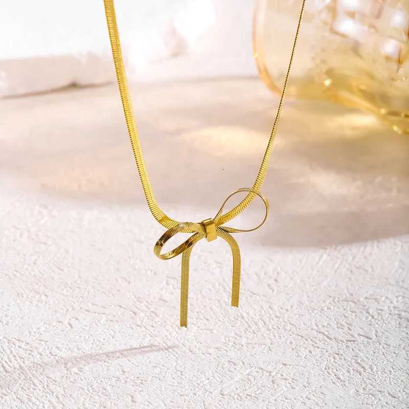 18K Gold Bow Necklace Womens Jewelry for Holiday Gift Without Fade Necklace M251216