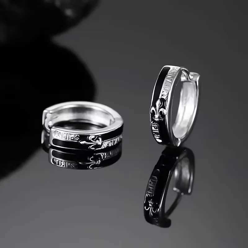 1Pc New In Fashion Hip Hop British Style Hoops Ear Stud Piercing Earrings For Women Men Trendy Aesthetic Jewelry Accessories G251216