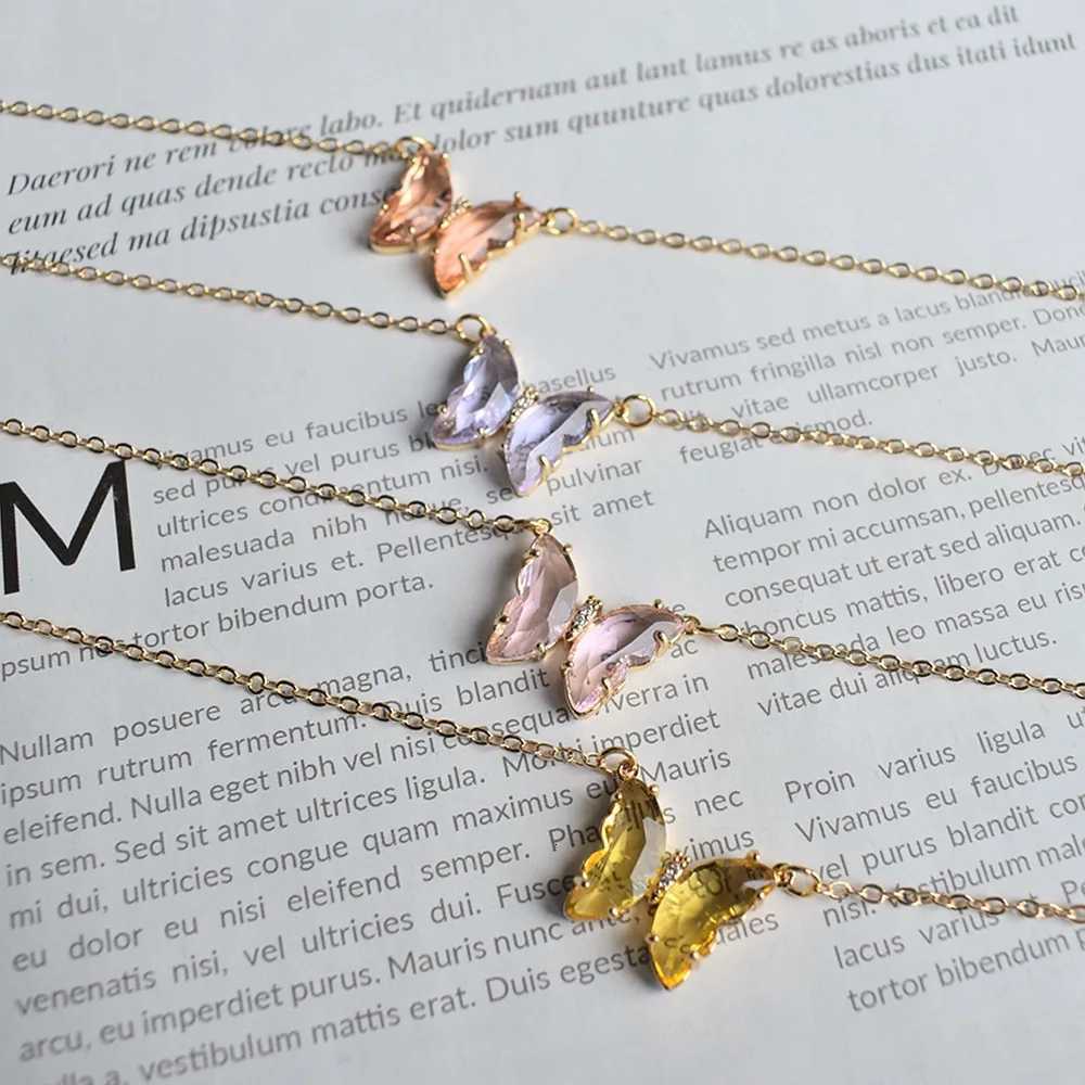 Womens New Stone Pendant Butterfly Necklace Distinctive Amber Necklace M251216