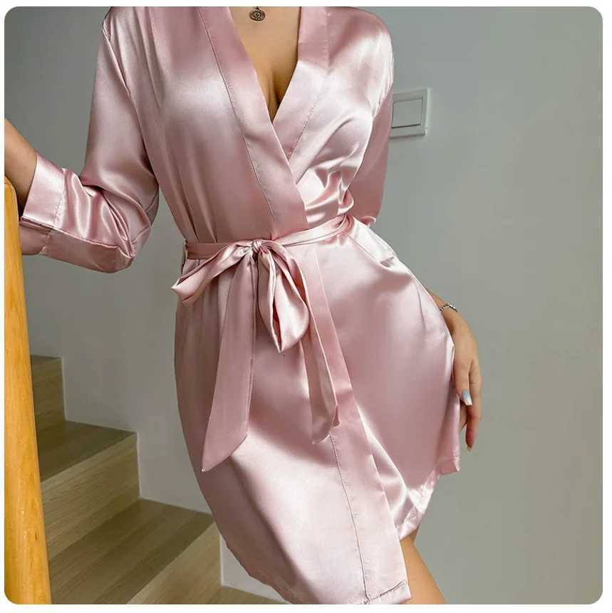 Womens Short Kimono Robe Silky Satin Bathrobe Bride Bridesmaids Getting Ready Sleepwear Soft Nightgown C251216