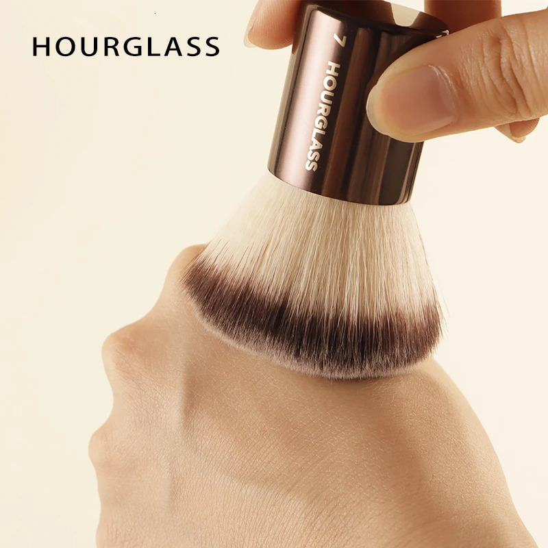 Hourglass Makeup Brush All Kinds Eyeshadow Foundation Concealer Powder Bronzer Blusher Eyeliner Retractable Professional Brushes 251211
