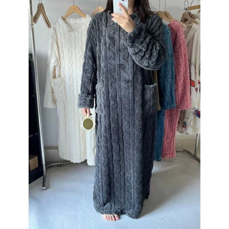Bathrobe Woman Shower Autumn and Winter Thickened Coral Velvet Jacquard Sleeping Gown Long Section Solid Colour Warm Bath Robe C251216