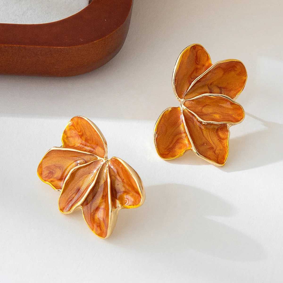 Metal Flower Red Enamel Petal Drop Earrings for Women Trendy Yellow Blue Green Drops Oil Flower Earrings Fashion Jewelry Gifts G251216