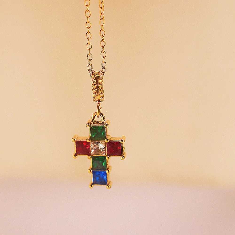 MECYLIFE 18K Gold Plated Zircon Cross Pendant Necklace Stainless Steel Waterproof Jewelry for Party Gift M251216