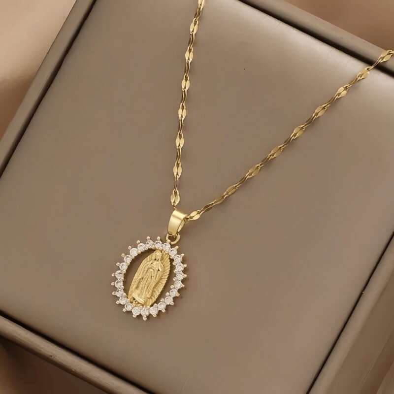 European American Simple Virgin Mary Necklace for Men and Women Fashion gold Inlaid Zircon Lace Hollow Jewelry Pendant