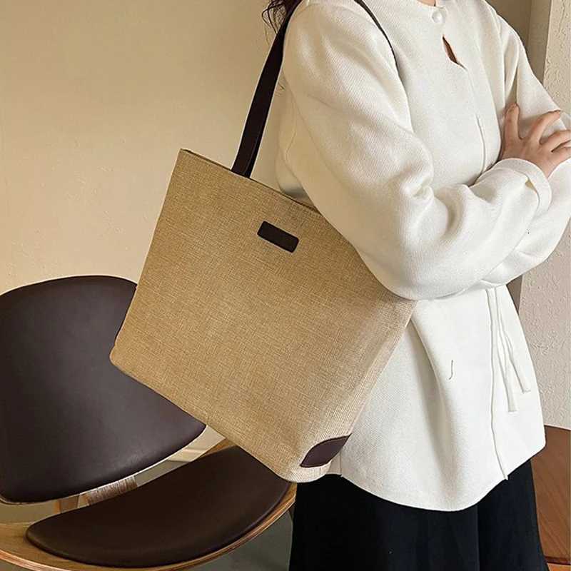 New Large Capacity Canvas Handbag for Commuting Office Womens Shopper Tote Bag College Student Shoulder Bag Books Pack M251216