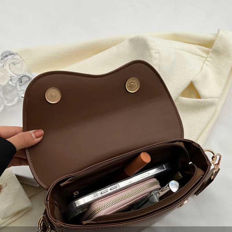 Fashion Small PU Leather Saddle Armpit Bags for Women Vintage Designer Shoulder Crossbody Bag Small Flap Purse and Handbags M251216