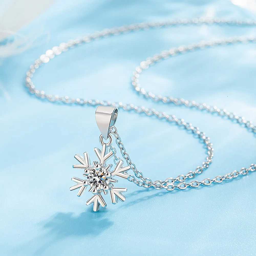925 Sterling Silver Necklace Snowflake Zircons Pendant Ladies Fashion Minimalist Birthday Party Wedding Anniversary Jewelry Gift M251216