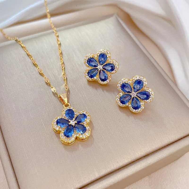 304 Stainless Steel Chain Zircon Blue Flower Copper Pendant Necklace Earrings Set Niche Design Dinner Wedding Accessories M251216