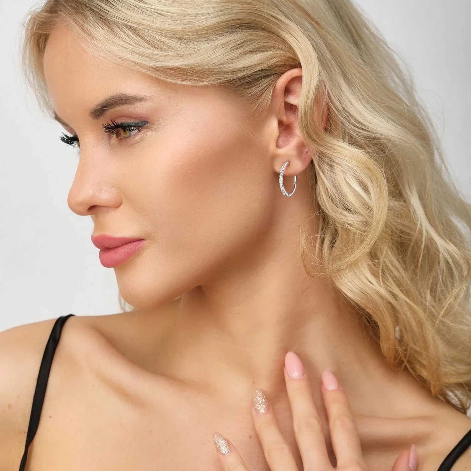 LinkerLove Moissanite Hoop Earrings S925 Sterling Silver Diamond Earrings 18K Gold Plated Trendy Jewelry for Bridal Wedding Gift G251216