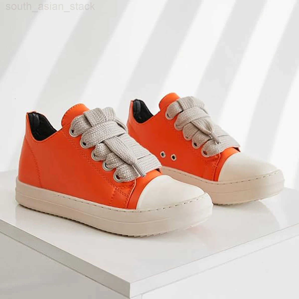 Mens Coarse Shoelaces Low Cut Flat Bottom Casual Shoes Minimalist College Style Sports Shoes H251216