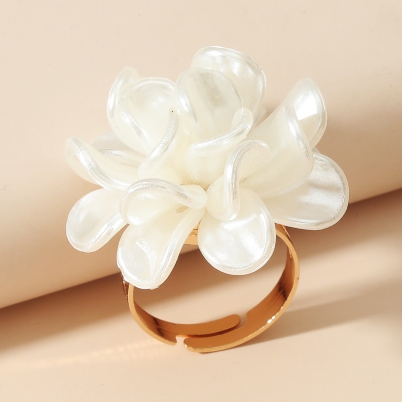 Designer European American Style Personality Exaggerated Flower Fashionable Temperament French Camellia Ring for Women Niche Jewelry High Quality Text
